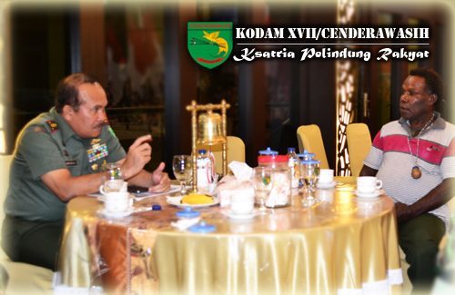 Tatap Muka Pangdam XVII/Cenderawasih Dengan Daniel Kogoya Tatap Muka Pangdam XVII/Cenderawasih Dengan Daniel Kogoya