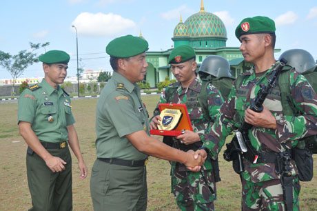 Penugasan Satgas Pamtas RI-Malaysia  Yonif 143/ TWEJ Berakhir